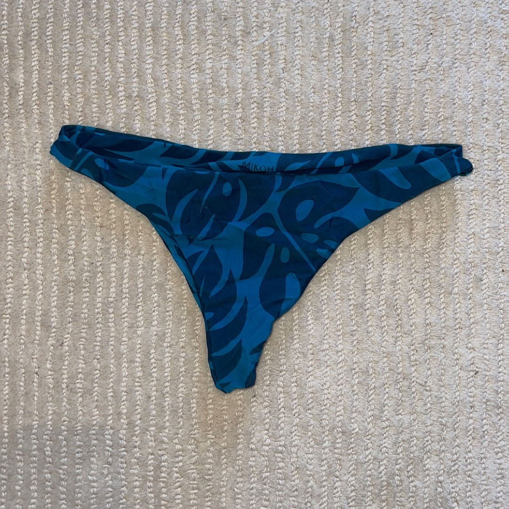 Selling mikoh swimwear bottoms ONLY WORN ONCE!